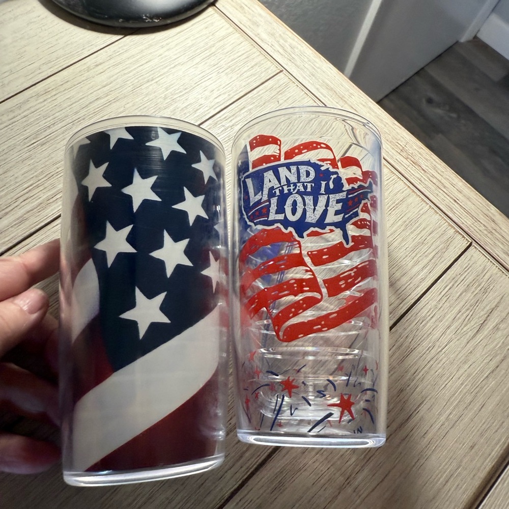 NWT Tervis Patriotic Tumbler Set of 2 16oz with American Flag Design - Picture 2 of 5